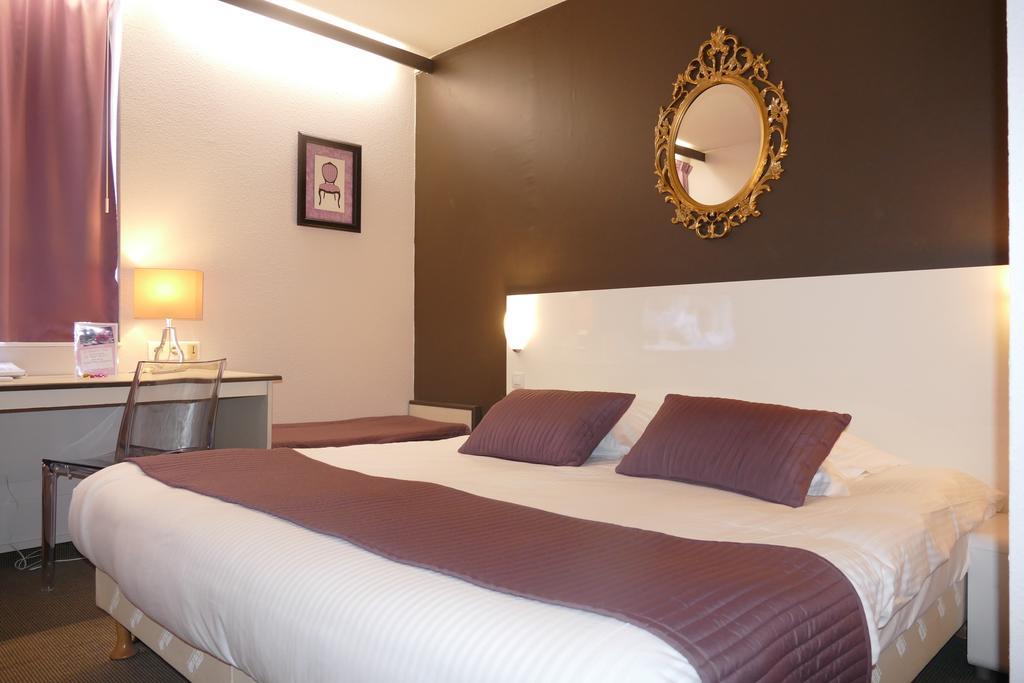 Hotel Du Grand Cerf Douai Room photo