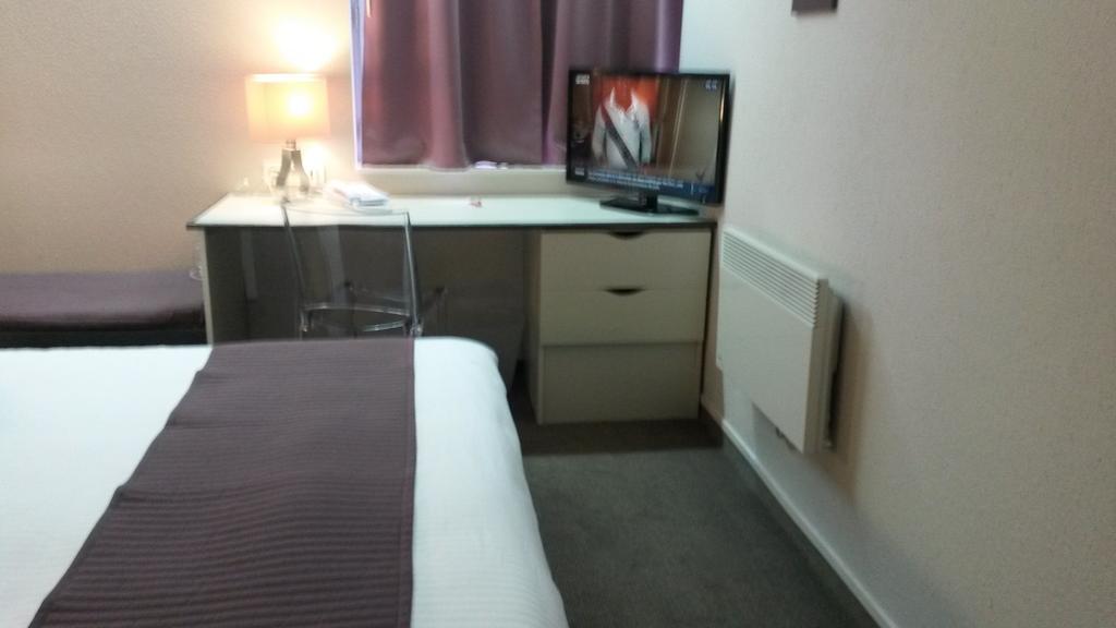 Hotel Du Grand Cerf Douai Room photo